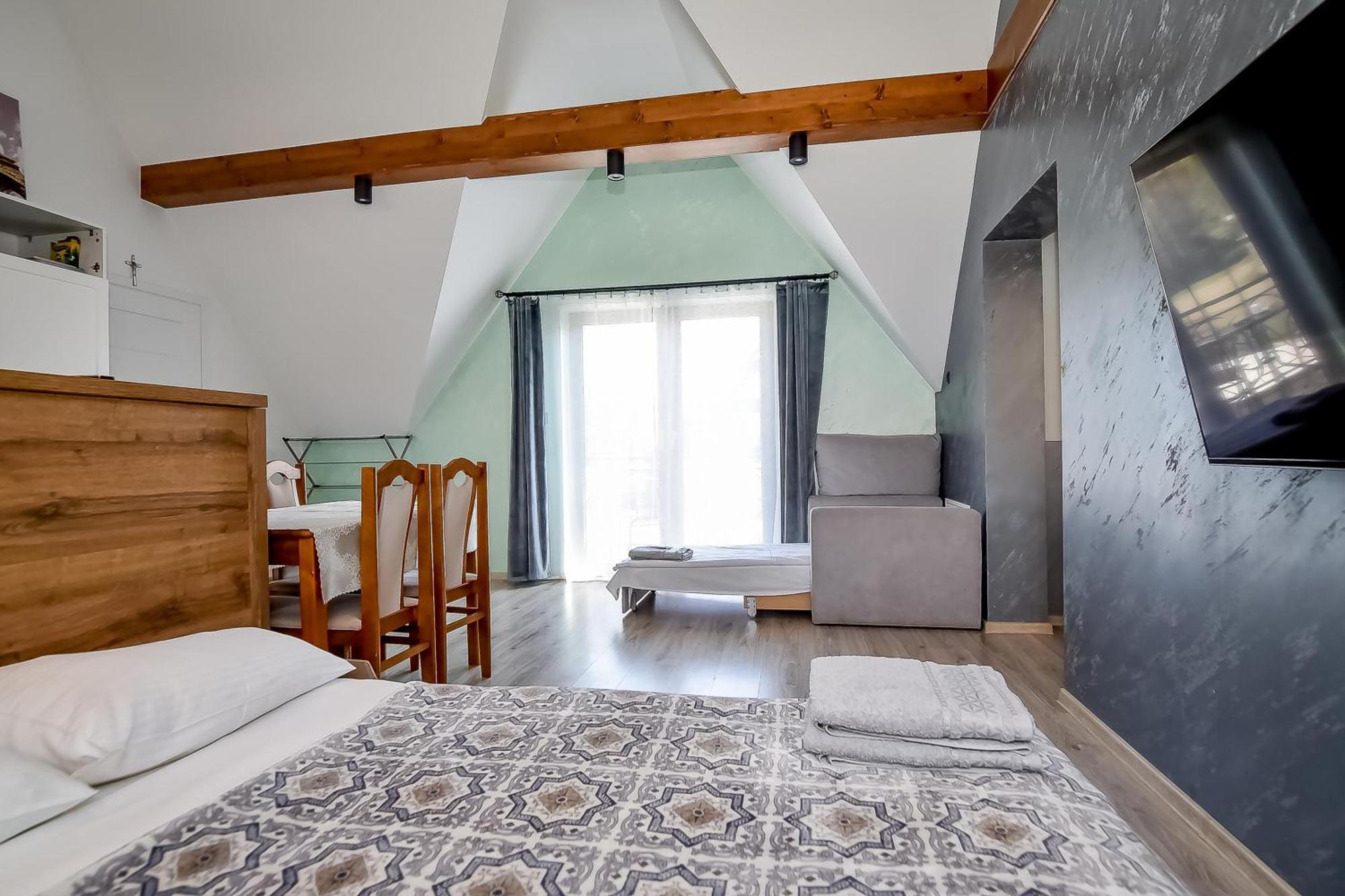 U Topora Dakar Z Jacuzzi Chalet Ciche Małe